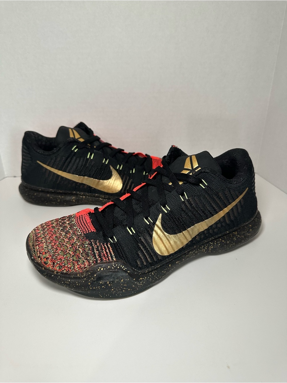 Nike Kobe 10 Elite Christmas Basketball Shoe - Picture 1 of 9